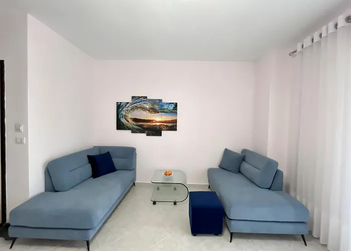 Apartament With Swimming Pool Option Next To Wlora
