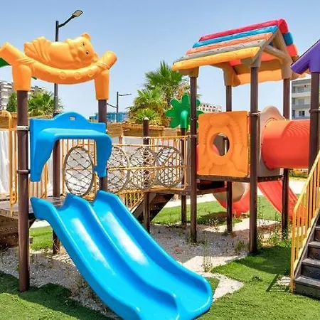 Beachfront With Facilities Апартаменты