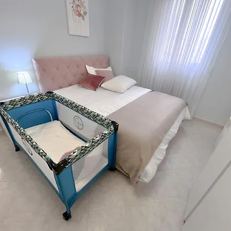 Beachfront With Facilities Apartment *